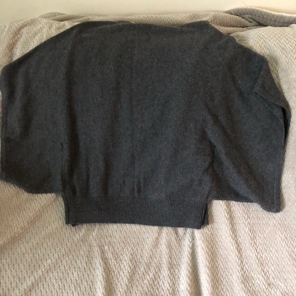 Tory Burch short sleeve sweater size medium. - Picture 6 of 6